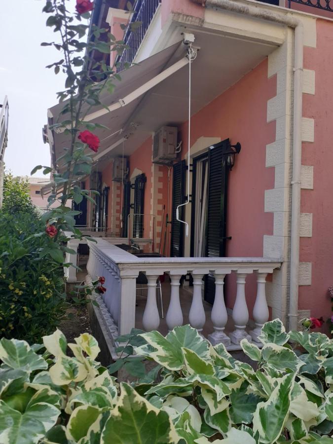 Marili Downstairs Apartments Roda  Exterior foto